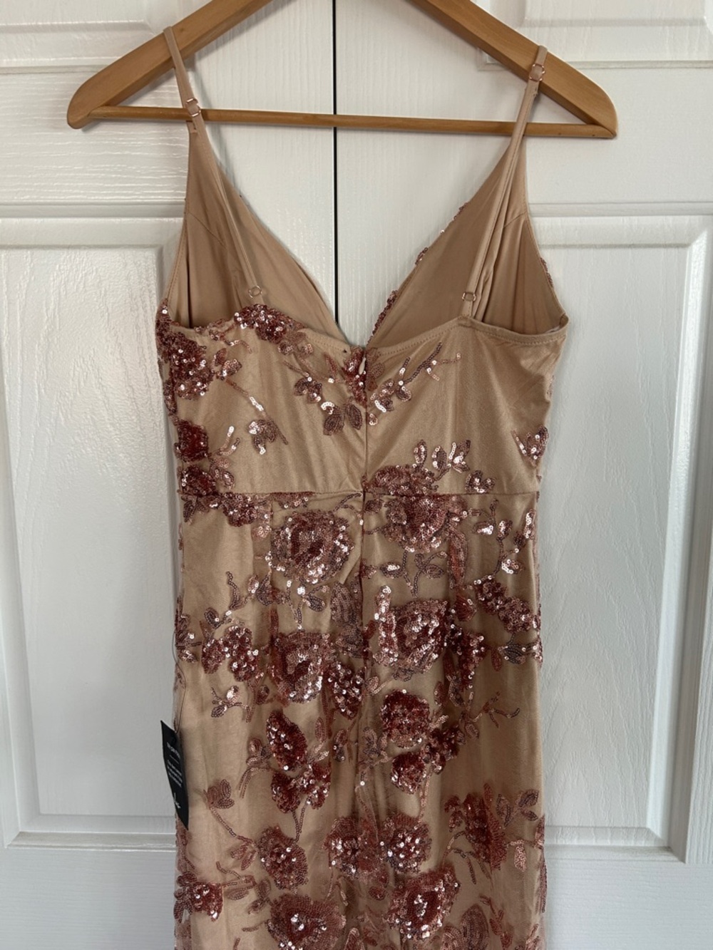 Lulu's NWT Rose Gold Sequins Floral Spaghetti Straps Maxi Dress **Size M** πΈπΈ - Picture 6 of 8